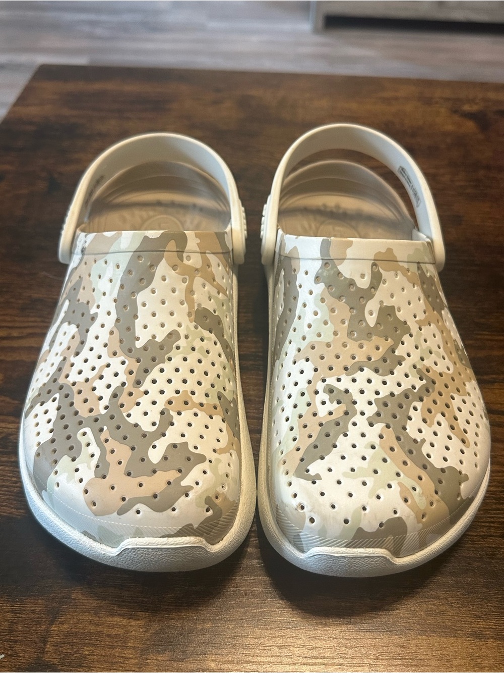 CROCS Kids Perforated Camo Slip-On Clogs - Beige & Tan